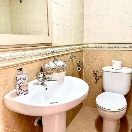 Bonito Apartamento Centrico Y Cerca De La Playa En Fuengirolamalaga Apartamento *